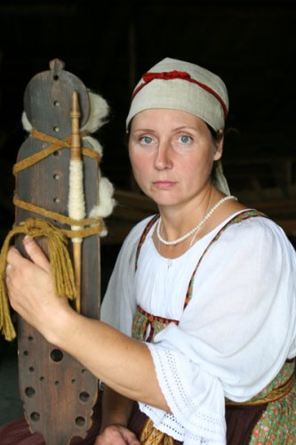 Русские прялки и обрядовость связанная с прядением
